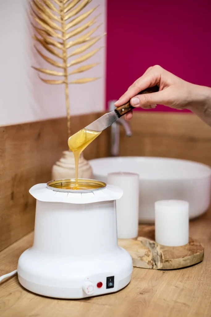 Pot de cire chaude pour l'épilation